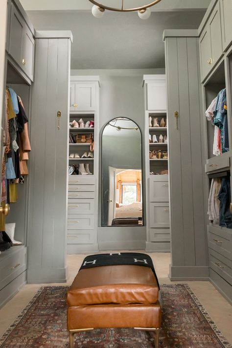 How a Maze of Connected Rooms Became This Mississippi Designer’s Dream Walk-In Closet| domino Painted Master Closet, Master Closet Color Ideas, Moody Master Closet, Paint Color For Closet, Painted Closet Interior, Luxury Master Closet, Closet Color Ideas, Moody Closet, Luxury Bedroom Wardrobe