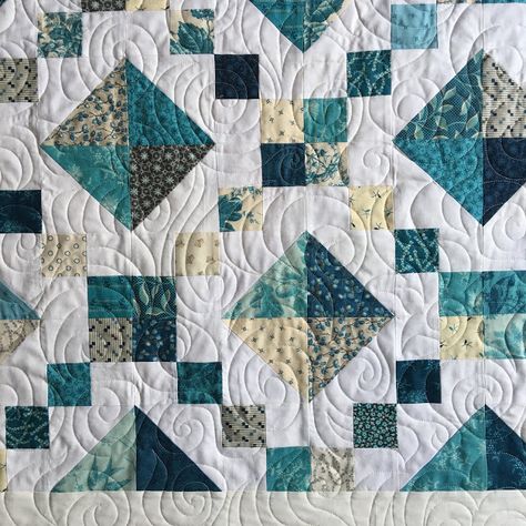 Jewel Box Quilt Pattern, Jewel Box Quilt Pattern Free, Crafts For Love, Jewel Box Quilt, Jacob Ladder, Blue Quilt Patterns, Grace And Peace, Jacobs Ladder, Quilt Blankets