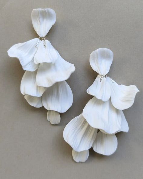 Clay Bridal Earrings, Bridal Chandelier Earrings, Polymer Flowers, Polymer Clay Flower Jewelry, Bridal Earrings Chandelier, Diy Earrings Polymer Clay, Porcelain Earrings, Polymer Earrings, Clay Jewelry Diy