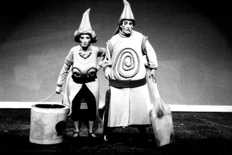 Alfred Jarry, Theatre Of The Absurd, King Costume, Costumes Couture, Set Design Theatre, Samuel Beckett, Inspiration Images, Dress History, Theatre Stage