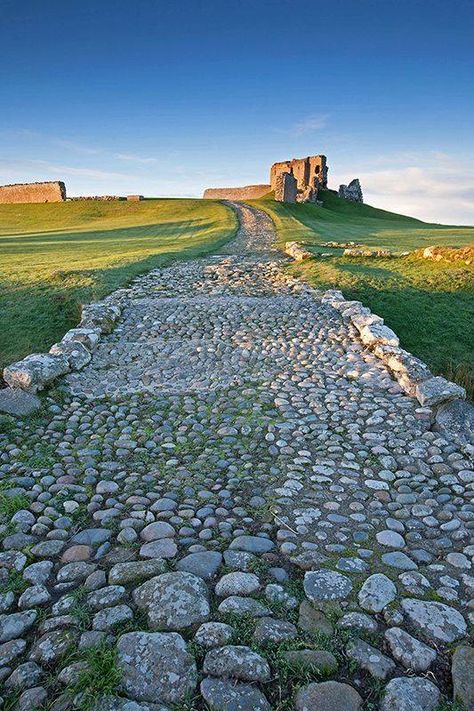 Duffus Castl near Lossimouth Moray Scotland, Cobblestone Walkway, Scotland Castles, Scottish Castles, Fairy Queen, Scottish Wedding, Red Dead, Red Dead Redemption, Ireland Travel