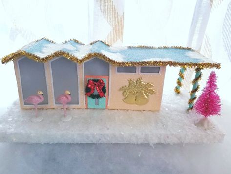 Christmas Kitsch, Cardboard Christmas, Diy Retro, Christmas Village Accessories, Mid Century Modern Christmas, Mcm Style, Christmas Houses, Retro Renovation, Christmas Village Houses