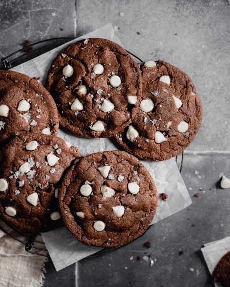 Simple Cookie Styling  - Food Photography Cookie Shots, Simple Cookie, Artificial Lighting, Cookie Pops, Tasty Baking, Dark And Moody, Lighting Setups, Digital Templates, Food Photography Styling