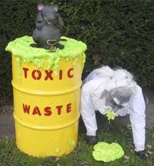 This is just funny. Hats off to them. Really. Scary Laboratory, Toxic Wasteland, Halloween Maze, Alien Halloween, Halloween Circus, Toxic Waste, Halloween Craft Projects, House Pictures, Hazardous Waste