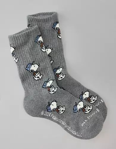 Men's Peanuts & Snoopy T-Shirts & Clothes | American Eagle Mom Christmas Present Ideas, Snoopy Socks, American Eagle Socks, Snoopy Aesthetic, Disney Christmas Outfits, Snoopy Gifts, Things To Ask, Amazon Cart, Snoopy Shirt