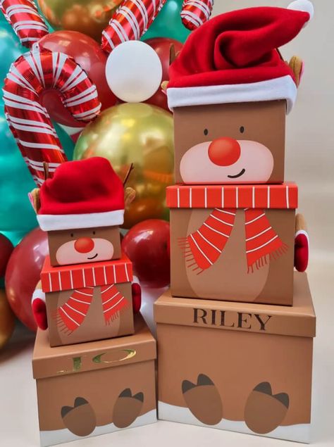 Stacked Reindeer Christmas Box Set Reindeer Gift Tower, Fun Christmas Wrapping Ideas, Diy Christmas Boxes, Diy Christmas Box, Gift Boxes Christmas, Christmas Wrapping Diy, Reindeer Christmas Gift, Christmas Gift Wrapping Ideas, Christmas Present Boxes