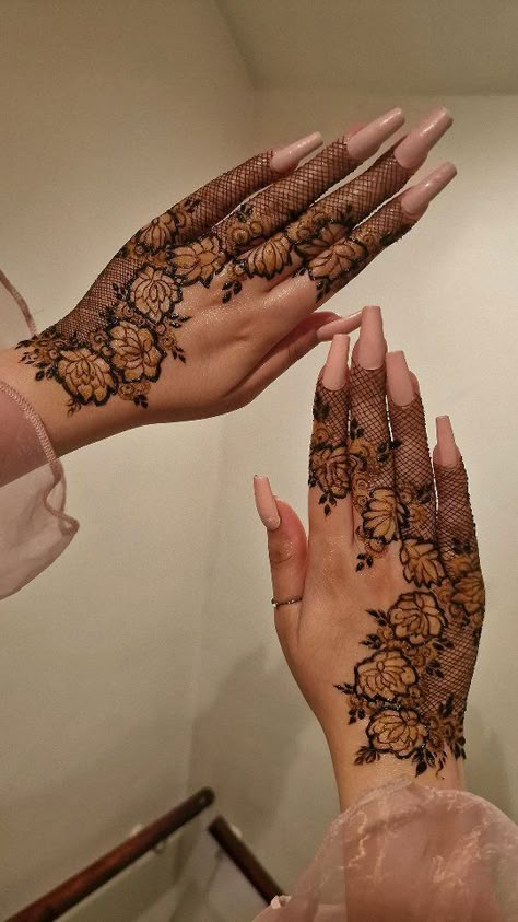 Minimalist Henna Designs, Simple Henna Designs, Floral Henna, Henna designs for bride,  Henna designs 2023, Henna Designs For Hand, Henna designs Arabic, Henna Designs, Henna designs palm, Henna design back hand, Simple henna designs for beginners Classic Henna Design, Royal Henna Designs, Hindu Wedding Henna, Arabic Floral Henna Designs, Minimalistic Henna Designs, Henna Designs For Bride, Arabic Henna Designs Front Hand, Henna Design Palm, Persian Henna