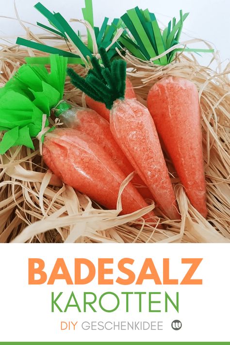 DIY Geschenkidee zu Ostern: Ostereier Badebomben & Badesalz Karotten Baby Books Diy, Christmas Ideas For Boyfriend, Easter Drawings, Packing Hacks Clothes, Diy Gifts For Friends, Bath Salt, Christmas Gift Basket, Easter Dinner, Christmas Gift Baskets