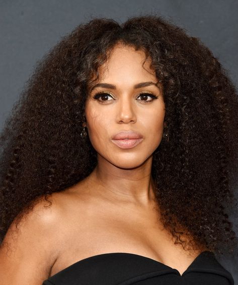 boundary-breaking red carpet beauty — like Lady Gaga matching her dress to her hair or Lucy Boynton's graphic eyeliner — there's Kerry Washington Makeup, Kerry Washington Scandal, Kerry Washington Style, Hair Secrets, Olivia Pope, Black Actresses, Kerry Washington, Dance Mom, Different Hairstyles