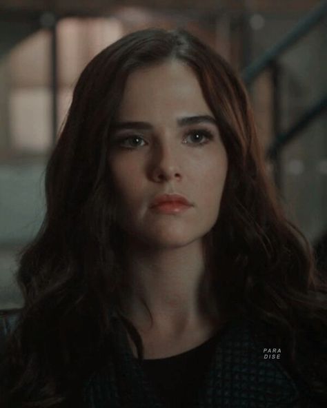 Rose Vampire Academy, Zoey Deutch Vampire Academy, Verity Book, Rosemarie Hathaway, Vampire Academy Rose, Vampire Academy Movie, Percy Jackson Fanfic, Rose Hathaway, Comfort Movies