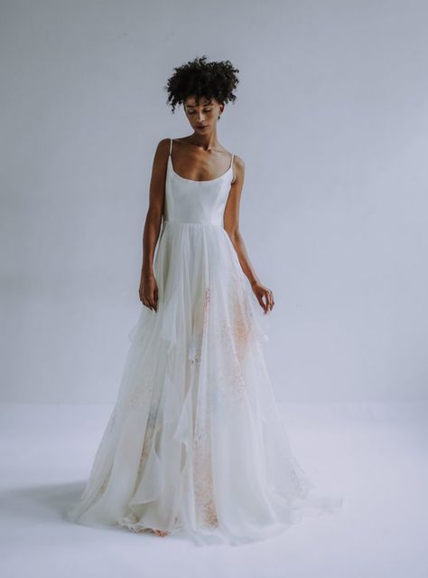 Fair Wedding, Leanne Marshall, Organza Wedding Dress, Amazing Dresses, Wedding Apparel, 2020 Vision, Organza Wedding, Organza Skirt, Wedding Aesthetic