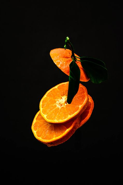 sliced orange fruit with black background photo – Free Orange Image on Unsplash Dark Black Wallpaper, Orange Plant, Orange Citrus, Fruit Wallpaper, Fruit Photography, Orange Fruit, White Tree, More Wallpaper, High Art