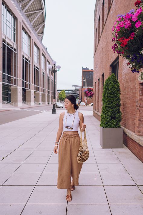 tan camel linen pants Mustard Linen Pants Outfit, Linen Pants Travel Outfit, Tan Linen Pants Outfit Summer, Natural Linen Pants Outfit, Tan Flowy Pants Outfit, Brown Flowy Pants Outfit, Wide Leg Tan Pants Outfit, Tan Dress Pants Outfit, Tan Pants Outfit Work