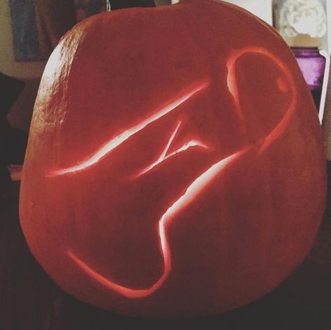 Creative Pumpkin Carving, Pumpkin Carving Ideas, Pumpkin Carvings, Carved Pumpkin, Creative Pumpkins, Pumpkin Carving Templates, Halloween Lovers, Halloween Pumpkins Carvings, Carving Ideas