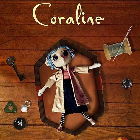 Instagram'da 𝘊𝘰𝘳𝘢𝘭𝘪𝘯𝘦 𝘫𝘰𝘯𝘦𝘴: “Waiting for you 💀 #coralinesfan #coraline #coralinejones #laika #dark #darkness #blue #movie #darkmovie #laikastudios” Coraline Movie Poster, Coraline Poster, Coraline Book, Movie Character Posters, Laika Studios, Coraline Art, Coraline Movie, Animated Movie Posters, Diy Photo Book