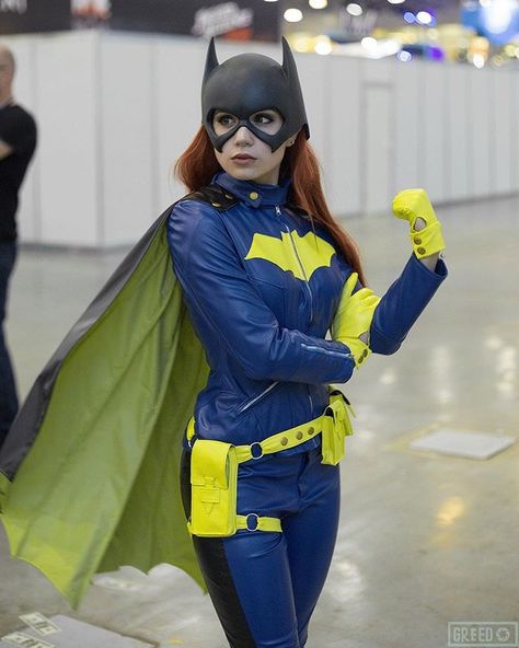 #batgirl #dccosplay #batgirlcosplay #barbaragordon #dcgirls #batfamily #comicconrussia Batgirl Concept Suit, Batgirl Suit, Batgirl Halloween, Injustice Batgirl, Batwoman Cosplay, Batgirl Unmasked, Bat Woman, Batgirl Cosplay, Batgirl And Robin