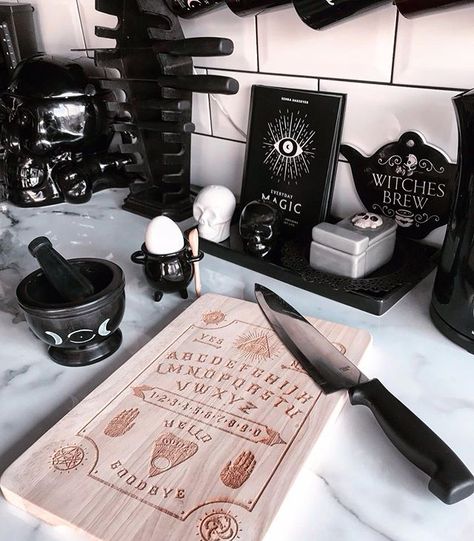 Academia Room Inspiration, Dark Academia Room Inspiration, Gothic Kitchen Ideas, Goth Kitchen Decor, Dark Academia Room, Goth Kitchen, Goth Houses, Academia Room, Spooky Kitchen