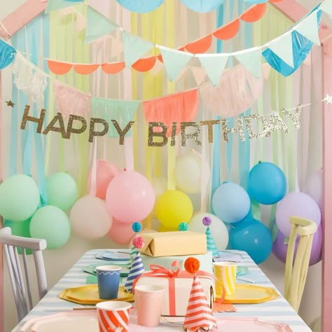 Bright, Bold & Beautiful 🎈 Happiest of Birthdays to You 🎂 Making every party a Meri Meri one ! @edieandeve #partystyle #stylishly #fun #partysupplies #edieandeve #🎂 #🎈 Meri Meri Party Decoration, 4 Year Birthday Party Ideas, Easy Birthday Decorations, Bright Party Decor, Classic First Birthday, Colorful Birthday Party Decorations, Meri Meri Party, Whimsical Party, Happy Birthday Theme