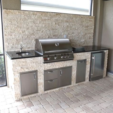 Outdoor Kitchen Lighting, Kitchen Bars, Outdoor Kitchen Design Layout Grill Area, Outdoor Bbq Area, Travertine Outdoor, Kitchen Ikea, Kitchen Design Layout, Outdoor Kitchen Decor, Pulte Homes