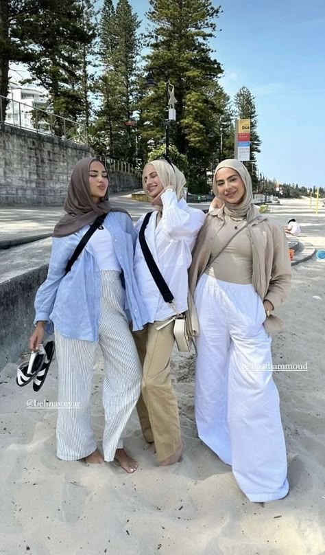 Summer Muslimah Outfit, Airport Outfit Hijab Summer, Modest Satin Dress Outfit, Hijabi Brunch Outfit, Linen Modest Outfits, Muslim Girl Summer Outfits, Vacation Hijab Outfit, Windy Outfit Ideas, Muslim Vacation Outfits