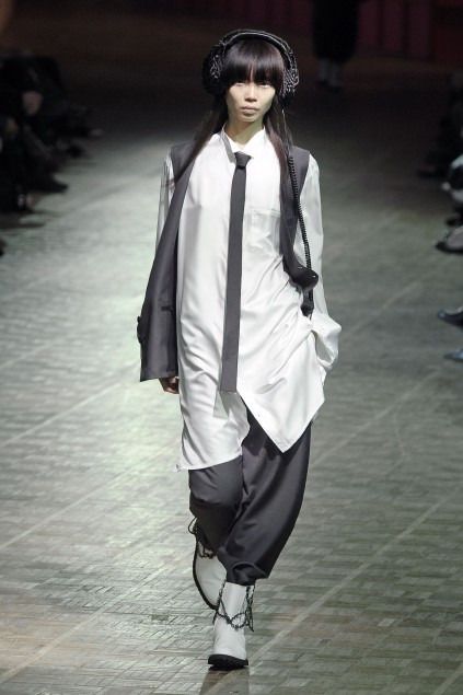 Limi Feu SS 2009 Limi Feu Spring 2009, Skirt Shorts Outfit, Limi Feu, Raf Simons 2001, Fitness Inspo, Short Outfits, Button Up, Runway Fashion, High Fashion