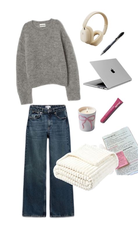 outfit inspo, cosy, cozy, study, school, university, college, focus, it girl, aesthetic, rhode, jellycat, uggs, macbook, candle Cozy College Outfit, Cosy Study, Cozy Study, It Girl Aesthetic, Semester 2, College Outfit, Look Books, University College, College Outfits