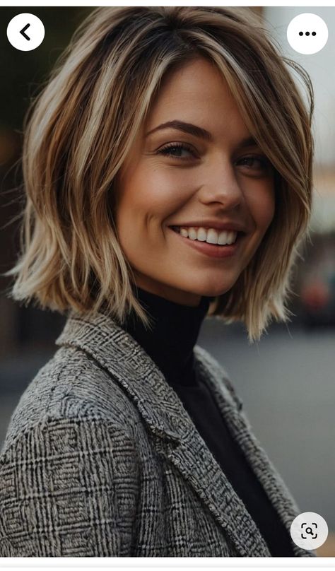 Women With Round Faces, Short Haircut Ideas, Hair Cut Ideas, Flattering Haircuts, Short Hair Cut, Chin Length Hair, Long Bob Haircuts, Trendy Short Haircuts, Fresh Hair