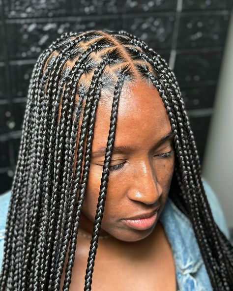 Smedium knotless 😍 #nofilter #knotlessbraids #summer #summerhair #bayarea #labraider #bayareabraider #stitchbraids #tutorial #houstonbraider #houstonhairstylist #nycbraider #nychairstylist #atlbraider #atlhairstylist #lahairstylist #travelhairstylist #travelinghairstylist Knotless Mid Back, Mid Back Braids, Smedium Knotless Parting, Knotless Parting, Extra Small Knotless Braids, Back Braids, Back Braid, Stitch Braids, Protective Hairstyles Braids