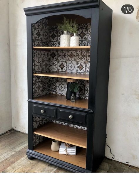 Furniture Makeover Inspiration, Diy Furniture Building, Black Bookcase, Bookcase Diy, Furniture Fix, Rustic Home Design, Furniture Rehab, Diy Furniture Renovation, Furniture Renovation