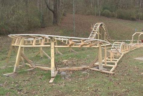 Ky. teen builds roller coaster in his parent's backyard Backyard Roller Coaster, Coaster Diy, Backyard Inspo, Diy Coasters, Backyard Fun, Roller Coaster, Hand Built, Garden Bridge, How To Build