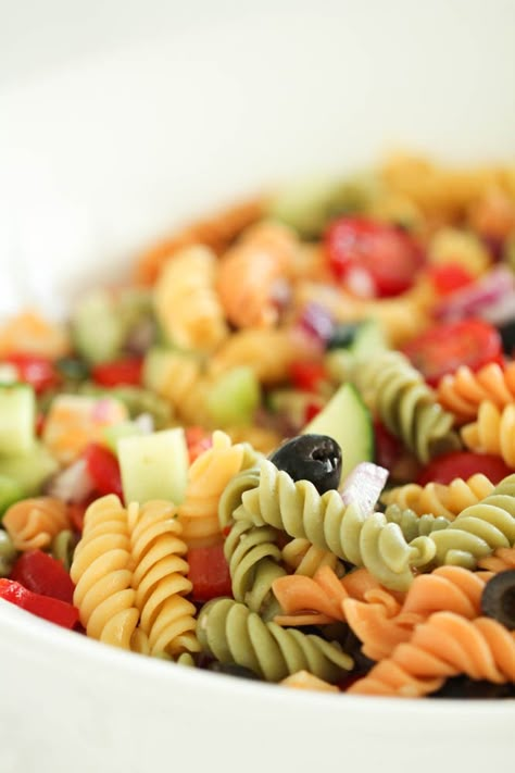 Best Homemade Pasta, Pasta Salad With Italian Dressing, Homemade Pasta Salad, Pepperoni Pasta, Easy Italian Pasta Salad, Suddenly Salad, Resep Pasta, Resep Salad, Easy Pasta Salad Recipe