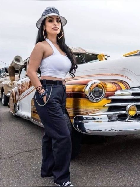 Chola Style Outfits, Chola Costume, Cholo Party Decorations, Chola Outfits, Chola Outfit, Chicana Style Outfits, Gangsta Love, Chola Girl, Mexican Models