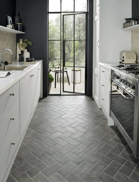 Kitchen floor tiles by Topps Tiles Kitchen Floor Tile Patterns, Dapur Skandinavia, Kitchen Floor Tile Design, Small Kitchen Tiles, Small Kitchen Decoration, Kitchen Floor Tiles Ideas, Kitchen Floor Plans, Flooring Design, Floor Tile Design