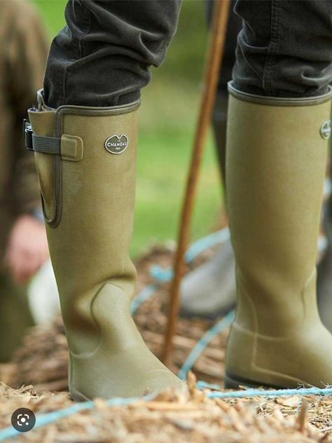 Le Chameau Wellies, Le Chameau Boots, Mens Wellies, Escape To The Country, Popular Boots, British Country, Barbour Jacket, Wellington Boot, No Shoes