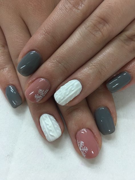 Grey Mauve 3D Hand Painted Winter Sweater Snowflake Gel Nails Sweater Looking Nails, Sweater Fingernails, Winter Oval Acrylic Nails, Mauve Winter Nails, Winter Sweater Nails Short, Mauve Christmas Nails, Grey Sweater Nail Design, Fingernails Painted Winter, Gray Winter Nail Designs