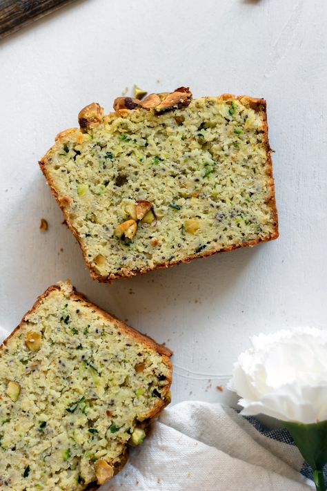 Paleo Zucchini Pistachio Bread (Gluten Free, Grain Free, Dairy Free) Paleo Sandwich Bread, Pistachio Bread, Paleo Zucchini, Bread Breakfast, Paleo Bread, Healthy Zucchini, Breakfast Bread, Gluten Free Grains, Low Carb Paleo