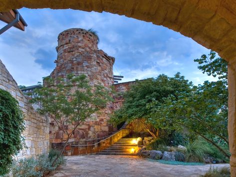 5 Surprisingly Affordable Wedding Venues in Austin Lady Bird Johnson Wildflower Center, Austin Wedding Venues, Smallest Wedding Venue, Austin Texas Wedding, Texas Gardening, Road Trip Packing, Lady Bird Johnson, Wedding Venues Texas, Affordable Wedding Venues