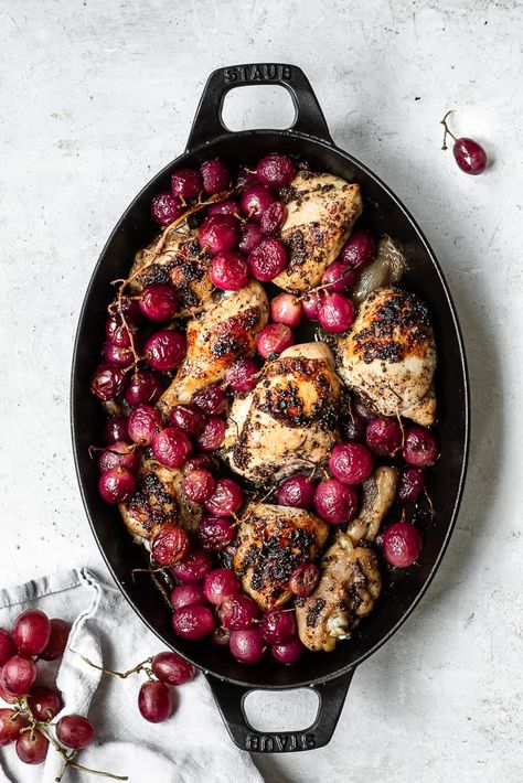 With absolutely no fuss, this roasted chicken with grapes is a simple, yet flavourful one-pan dish that will knock your socks off! Chicken With Grapes, Greek Chicken And Potatoes, Best Roasted Chicken, Grape Recipes, Whole Roasted Cauliflower, Portuguese Food, Duck Recipes, Yummy Chicken Recipes, Health Dinner Recipes