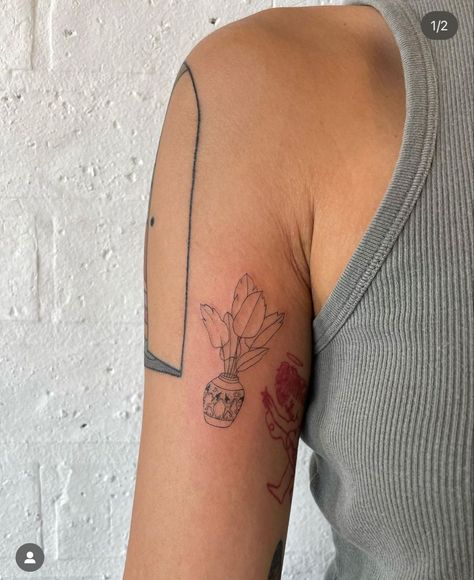 Vase Tattoo, Tiny Vase, Single Needle Tattoo, Petite Tattoos, Fine Line Tattoos, Line Tattoos, Fine Line, Tattoo Sketches, Tattoos And Piercings