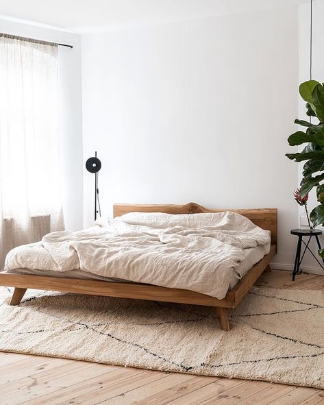 Minimal Bed Frame, Flat Aesthetic, Low Bed Frame, Minimal Bedroom, Minimalist Bed, Oak Beds, Low Bed, Dekorasi Kamar Tidur, Simple Bed