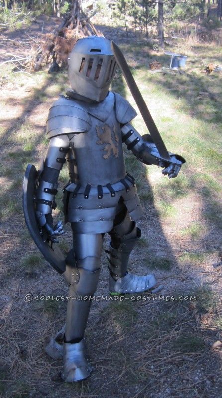 Suit of armor costume. The tutorial is sparse on pictures, but there is plenty of written instruction to create one yourself. Kids Knight Costume Diy Boys, Homemade Knight Costume Adult, Knight Costume Diy Boys, Diy Knight Armor, Diy Knight Costume, Knight Costume For Kids, Knight Costumes, Knight Halloween Costume, Joseph Costume