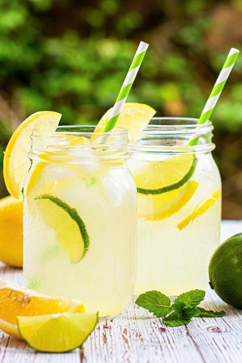 Sparkling Lemonade, Tapioca Pudding, Frozen Lemon, Flavored Sparkling Water, Lemonade Recipe, Fresh Lemonade, Lemon Filling, Pineapple Smoothie, Lemonade Recipes