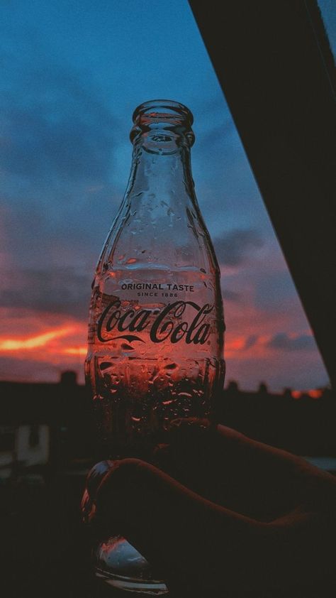 Jack And Coke Aesthetic, Coke Wallpaper Aesthetic, Coke Cola Aesthetic Wallpaper, Cocacola Aesthetic Vintage, Pepsi Aesthetic Vintage, Coca Cola Tumblr, Coke Cola Aesthetic, Coca Cola Aesthetic, Diet Coke Aesthetic