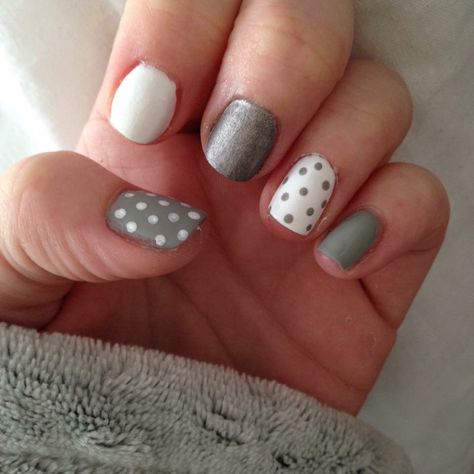 Grey Polka Dot Nails, Simple Gel Nail Designs, Silver Nail Designs, Lipstick Nails, Polka Dot Nails, Blue Nail Designs, Diy Nail Designs, Simple Gel Nails, Dots Nails