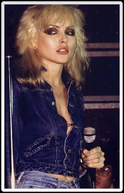 Debbie Harry 70s, Deborah Harry Blondie, Deborah Harry, Blondie Debbie Harry, Women Of Rock, Mazzy Star, Women In Music, Debbie Harry, Mötley Crüe