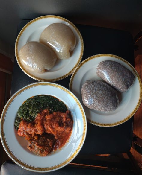 Ewedu And Amala, Amala Ewedu, Ghanaian Food, African Recipes, Scammer Pictures, Food Recepie, African Food, Yummy Yummy, Latest African Fashion Dresses