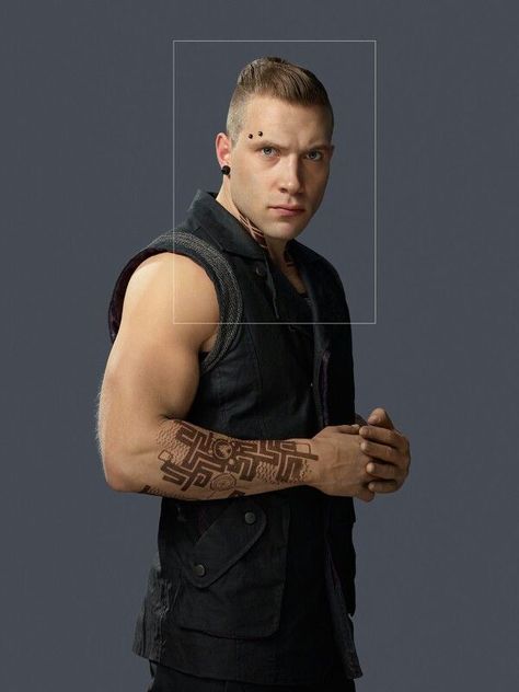 Eric - Divergent! ♥ Jay Courtney, Eric Divergent, Actor Jai, Eric Coulter, Jai Courtney, Divergent Trilogy, Veronica Roth, Divergent Series, Theo James