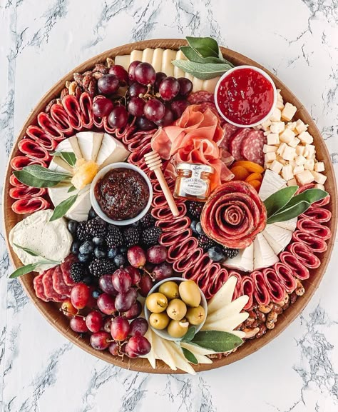 Pinterest Charcuterie Board, Best Salami For Charcuterie, Heb Charcuterie Board, Meat Only Charcuterie Board, Chartuerie Board Ideas, Chachutari Board, Meat River Charcuterie, Charcuterie Board Ideas Bridal Party, Pepperoni And Salami Charcuterie Board