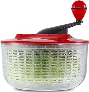 Available in 2 sizes 4.5qt and 2.7qt. Dishwasher safe. Clean Lettuce, Spinning Mechanism, Washing Veggies, Apple Slicer, Onion Chopper, Kinds Of Vegetables, Salad Spinner, Dried Vegetables, Rubber Ring