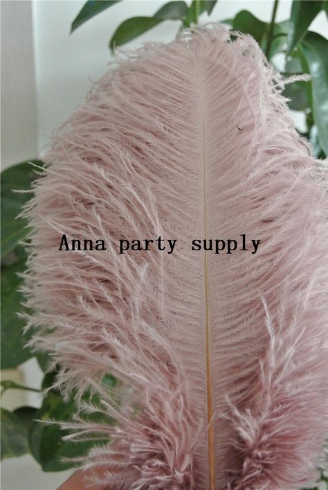 Weddings Decorations Elegant Romantic, Blush Decor, Feather Cape, Feather Centerpieces, Table Arrangements Wedding, Wedding Fur, Bachelorette Party Planning, Rose Centerpieces, Feather Wedding